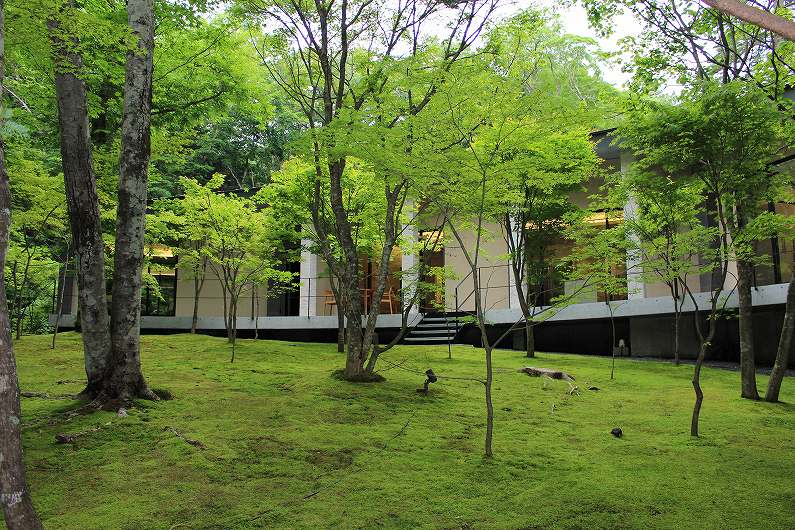 旧軽井沢・1747：ハイクオリティ ヴェルドール新築別荘「軽井沢の家」